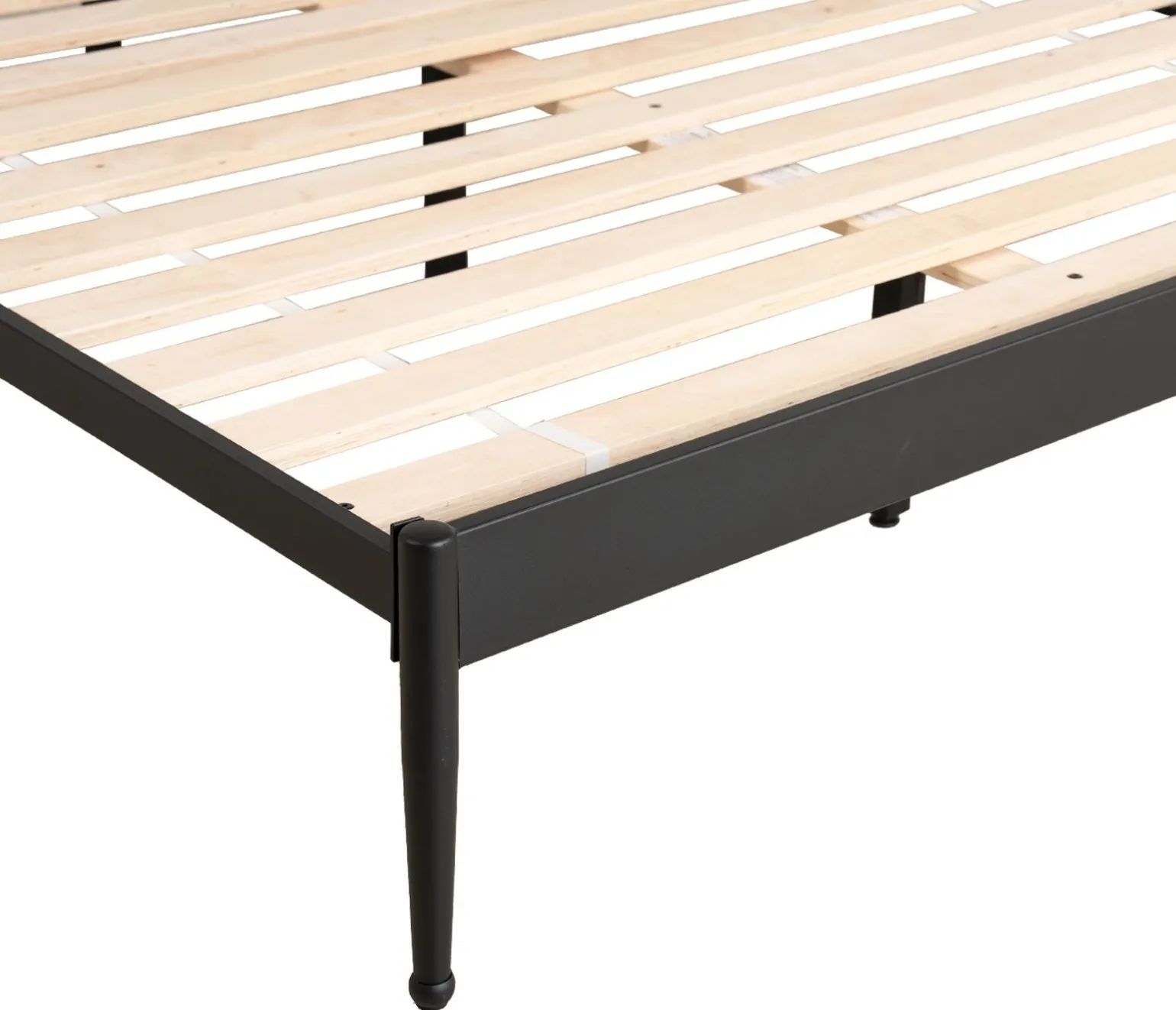 Carter Queen Traditional Bed