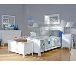 Cottage 3-Drawer Nightstand