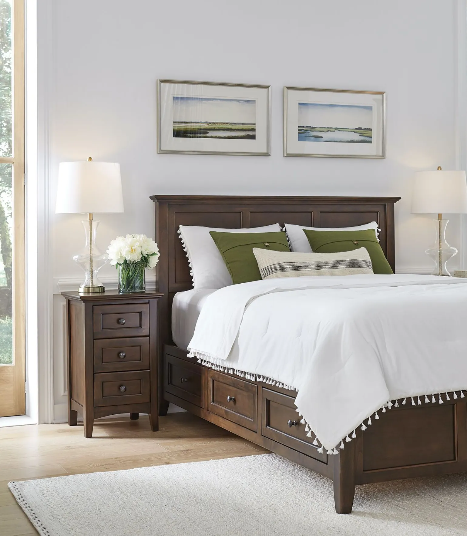 Tassle Ivory 3-Piece Comforter Set - Queen