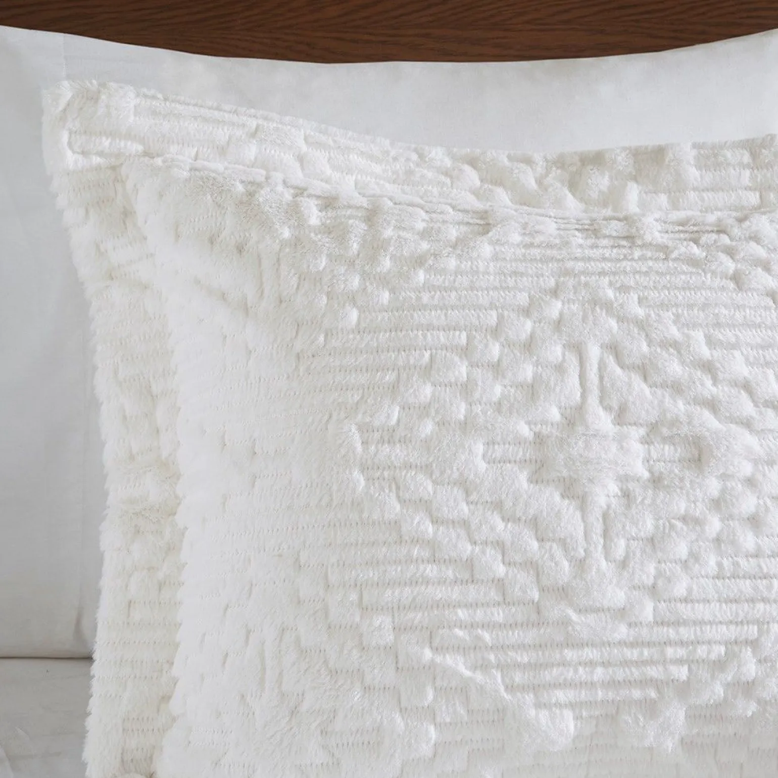 Teton 3-Piece Embroidered Plush Coverlet Set - Full/Queen